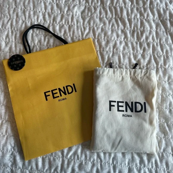 Fendi FF Pink Organic Silk Shawl - NWT Never Worn - Picture 2 of 6